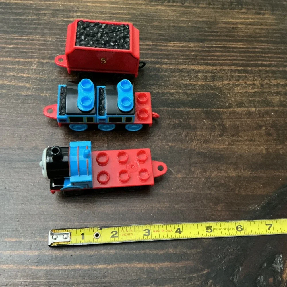 Thomas the Tank Engine Mega Bloks‎ Train Set with Flatbed and Coal Tender 5
